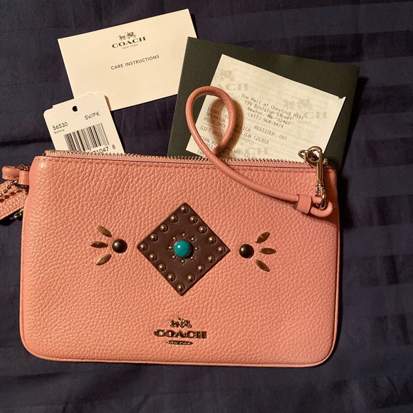 NWT COACH pink wristlet - Picture 1 of 4